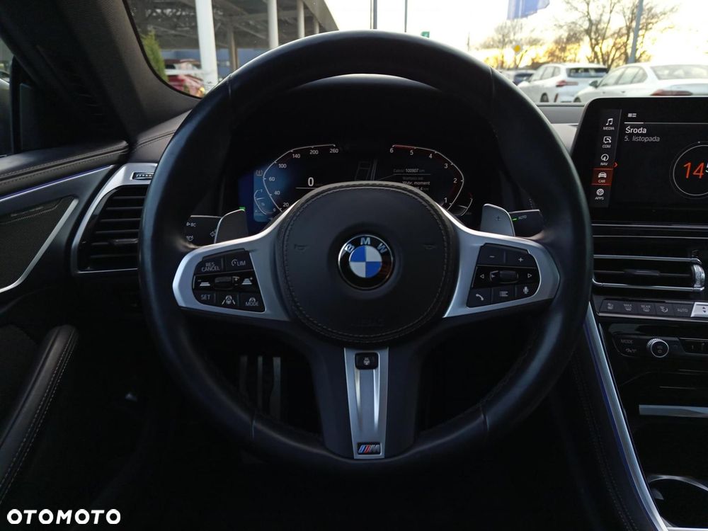 BMW Seria 8 - 12