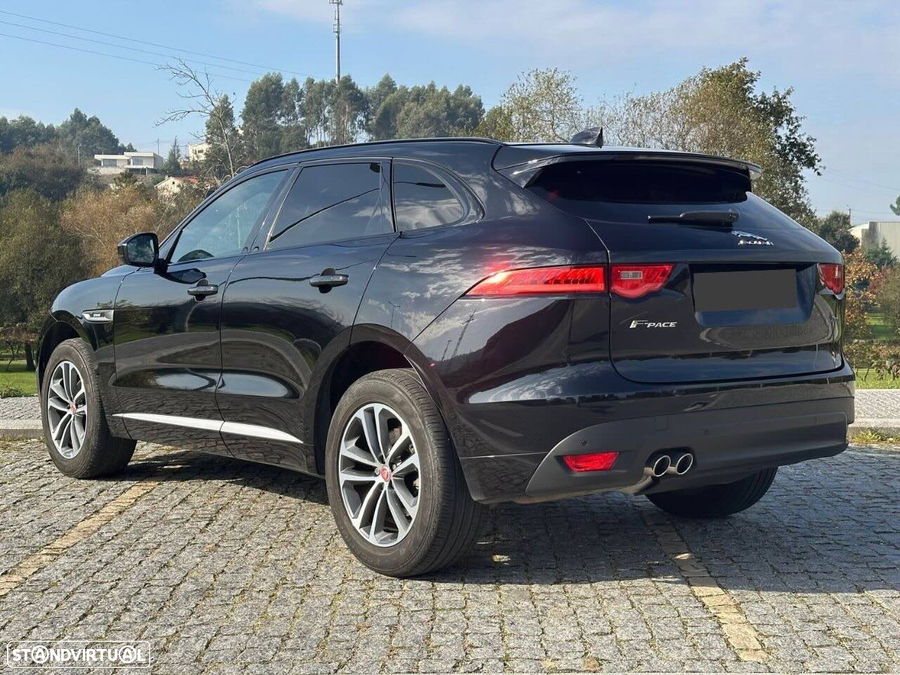 Jaguar F-Pace 2.0 i4D R-Sport - 2