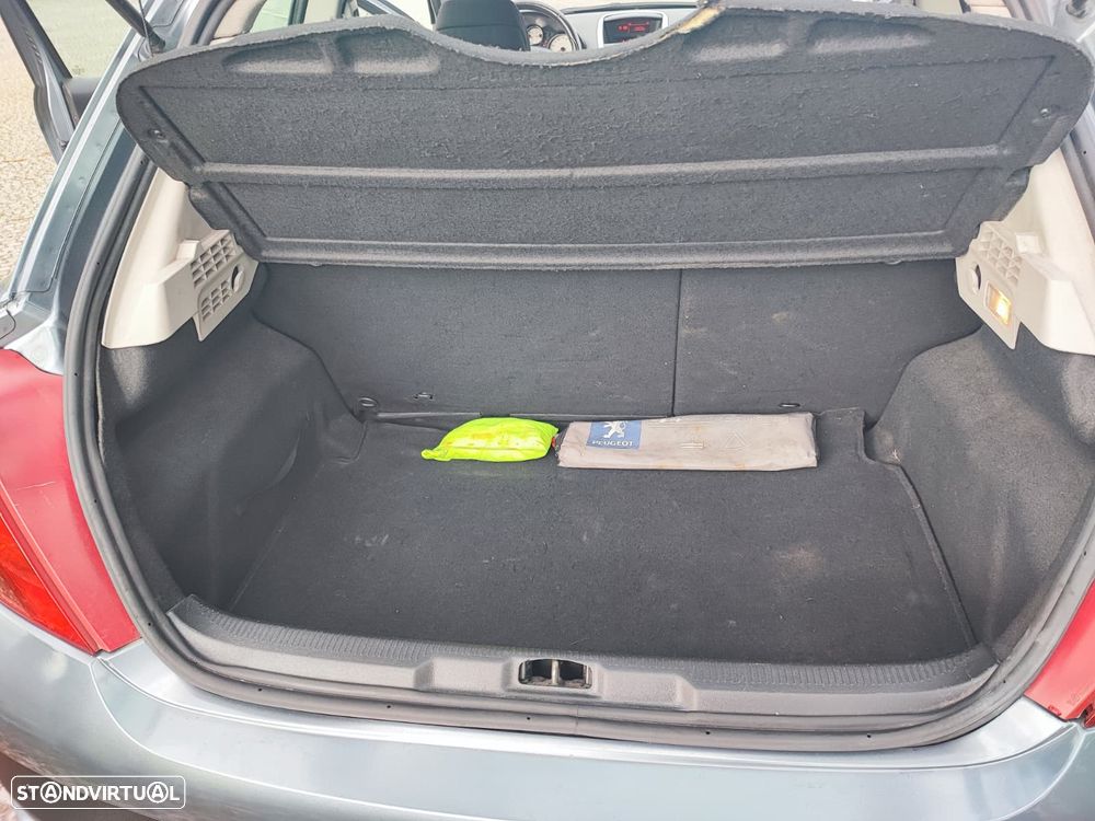Peugeot 207 1.4 16V Sport - 11