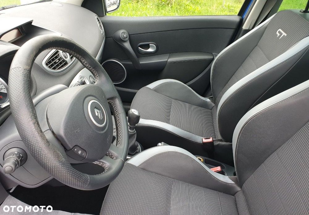 Renault Clio - 22