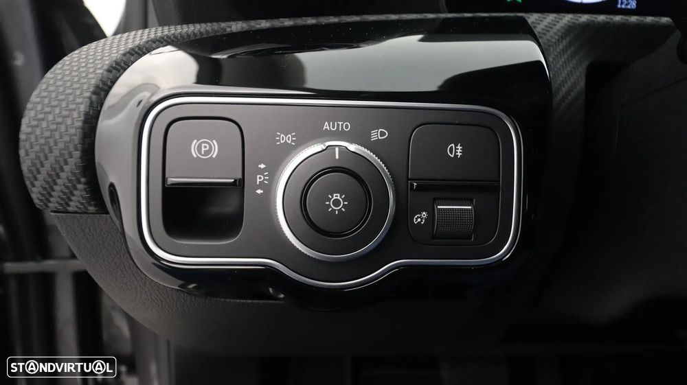 Mercedes-Benz A 180 d - 18