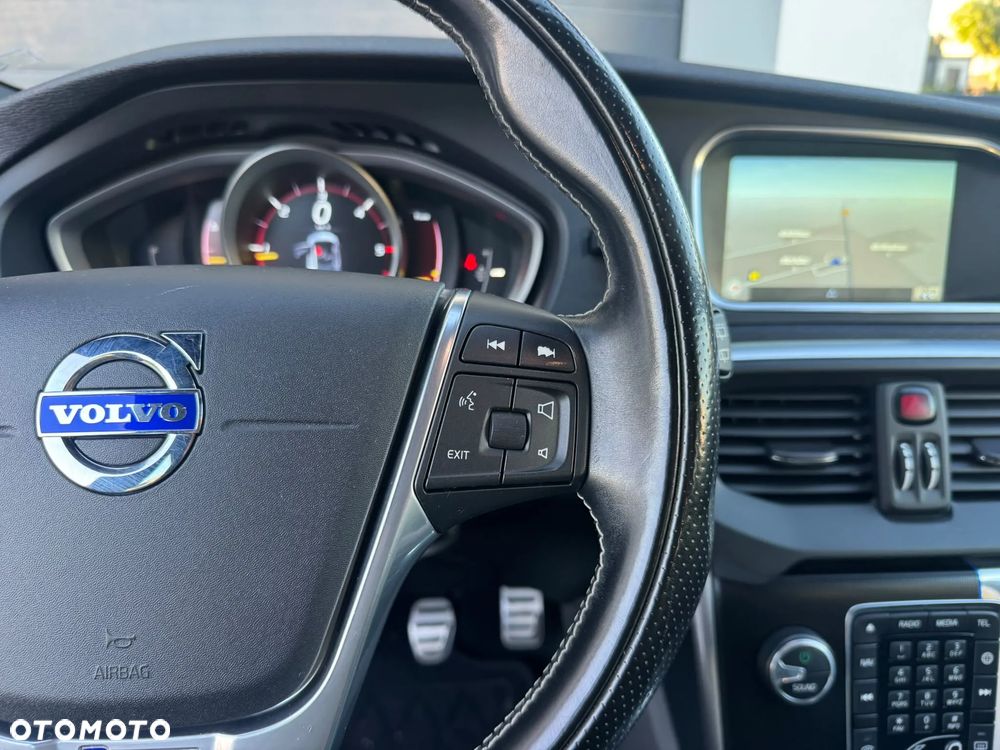 Volvo V40 D2 RDesign - 12
