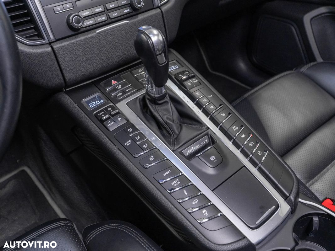 Porsche Macan - 25