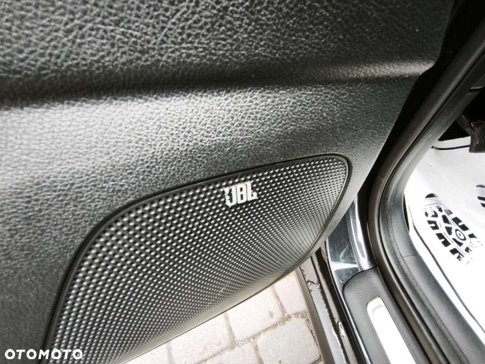 Kia Sportage - 16