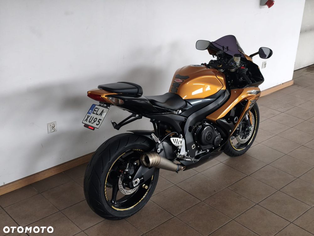 Suzuki GSX-R - 7