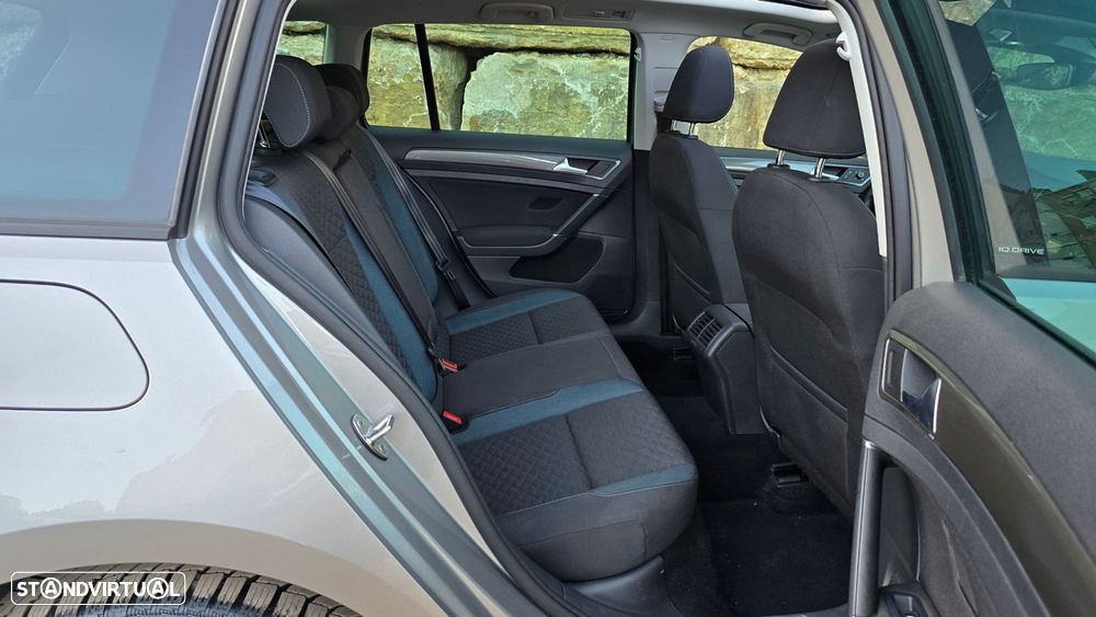 VW Golf Variant 1.6 TDi SCR IQ.DRIVE - 52