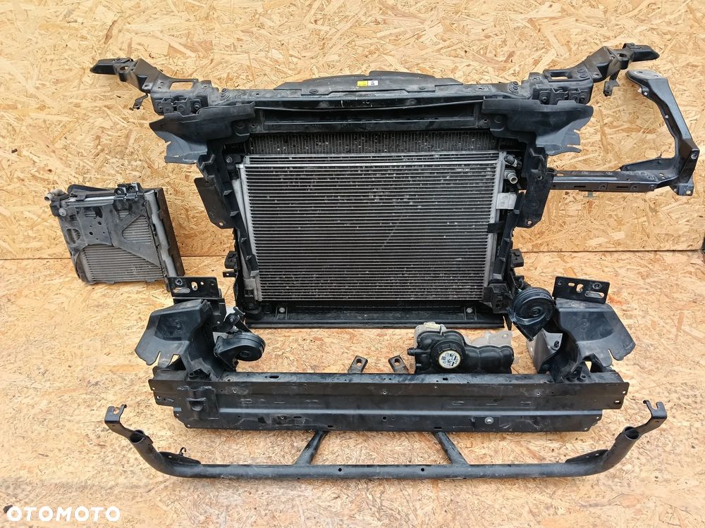 Komplet chłodnic pas przedni belka zderzaka Range Rover Velar L560 3.0d 2020 - 4