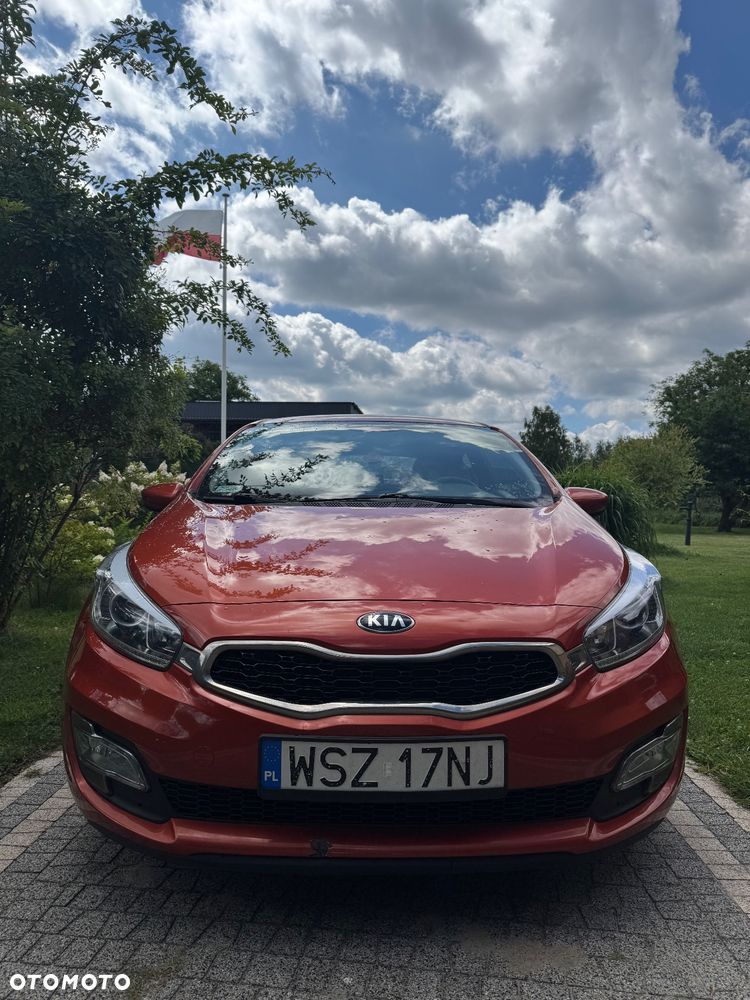 Kia Ceed - 4