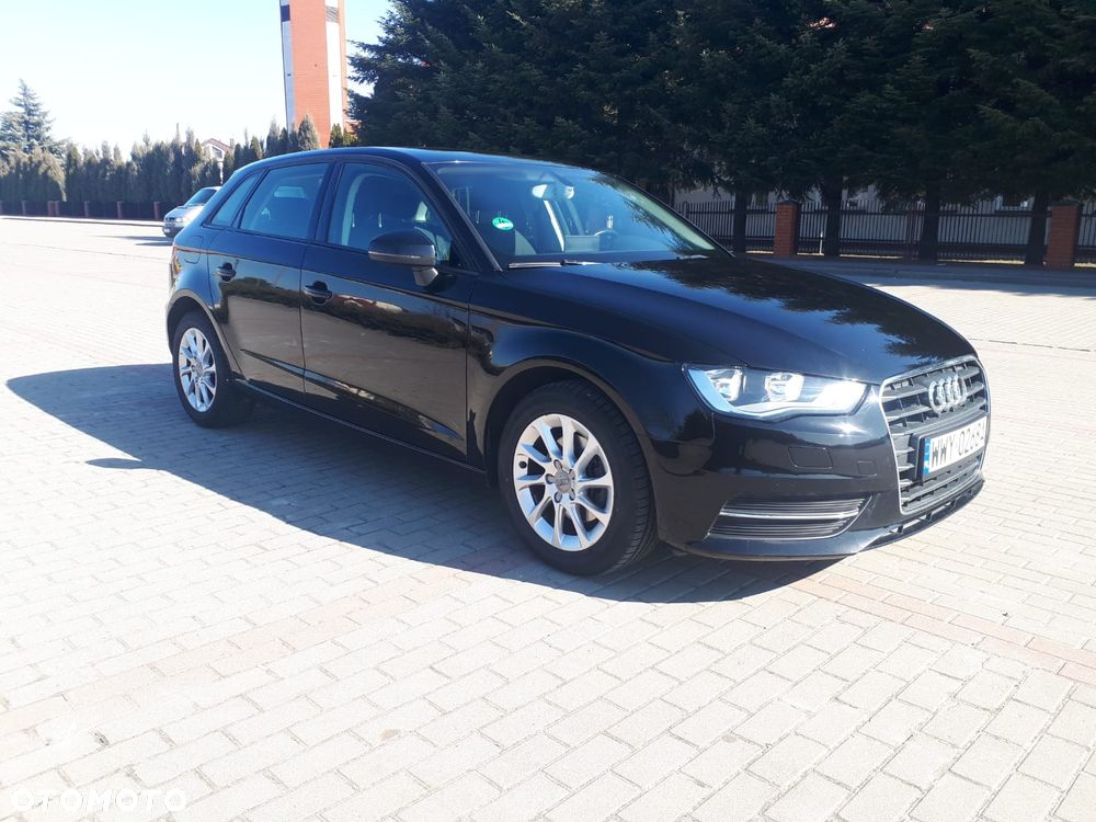 Audi A3 Sportback 1.6 TDI DPF Ambiente - 6