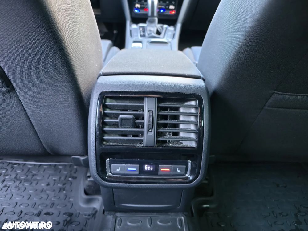 Volkswagen Passat - 20