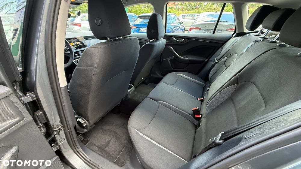 Skoda Kamiq 1.0 TSI Essence - 17