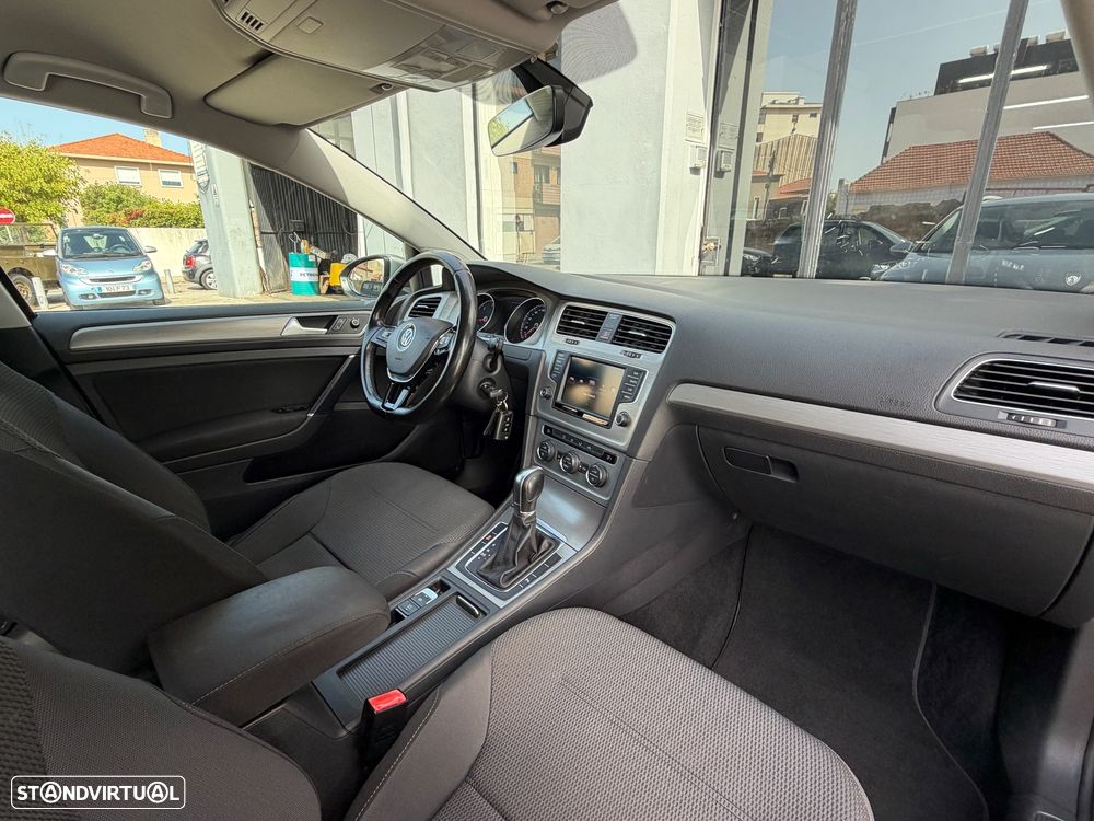 VW Golf Variant 1.6 TDi GPS Edition DSG - 17