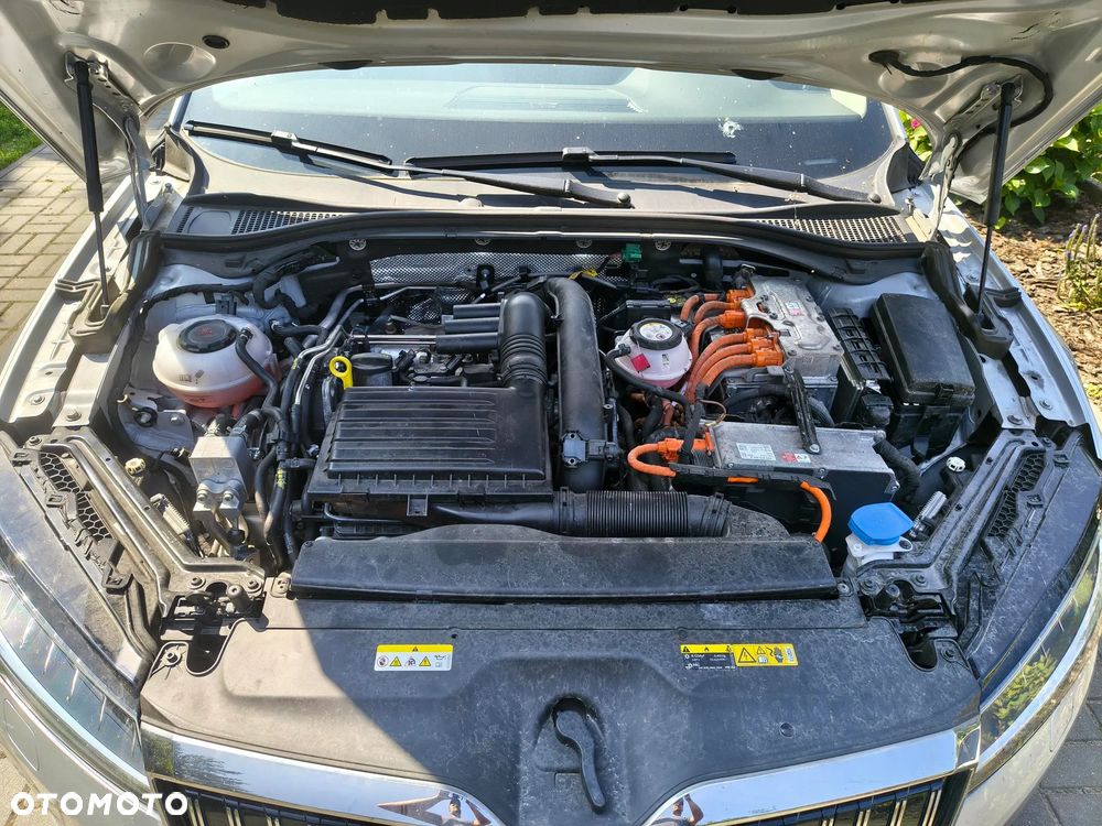 Skoda Superb 1.4 TSI Plug-In Hybrid L&K DSG - 9