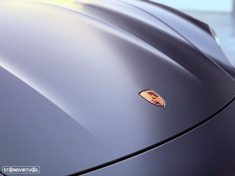 Porsche Taycan Cross Turismo 4 - 16