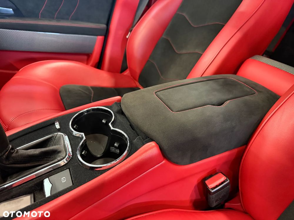 Maserati Quattroporte - 33
