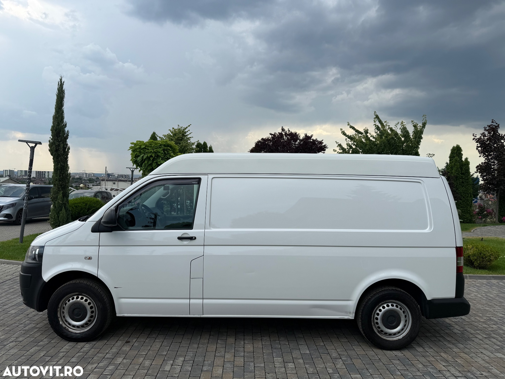Volkswagen Transporter - 8
