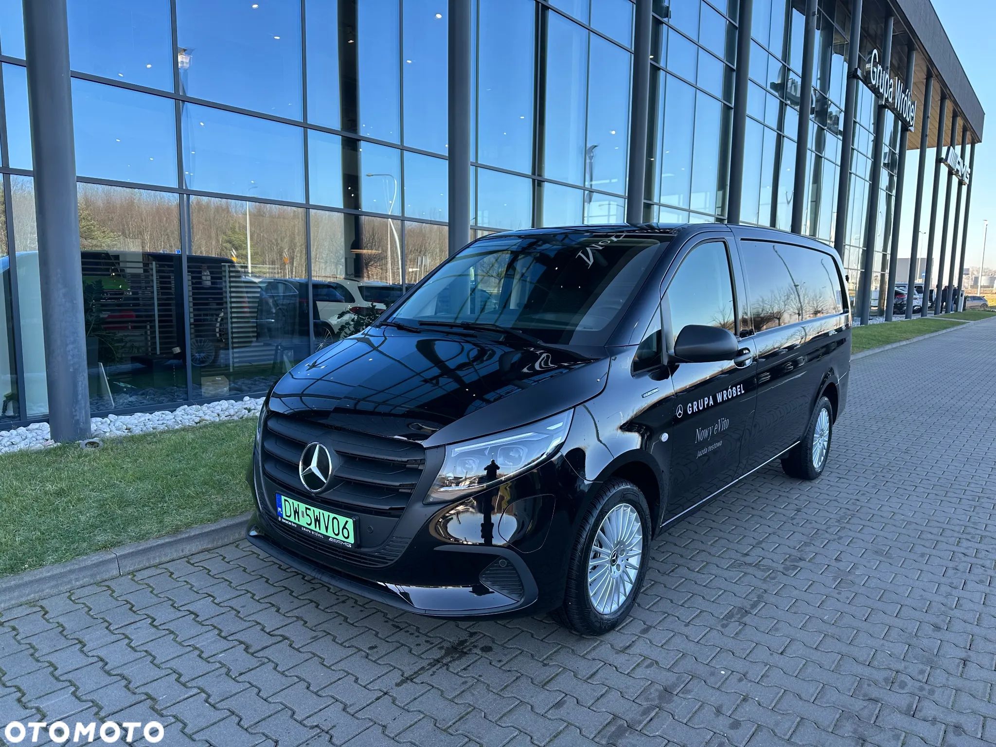 Mercedes-Benz eVito 112 Furgon Długi 3200 mm - 1