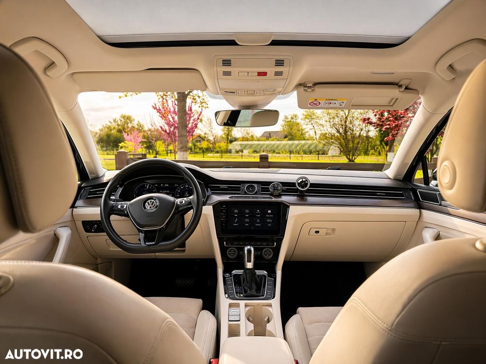 Volkswagen Passat - 10