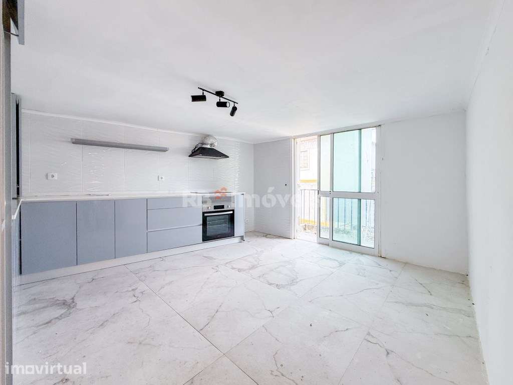 Moradia T4 nas Lapas - Grande imagem: 2/27