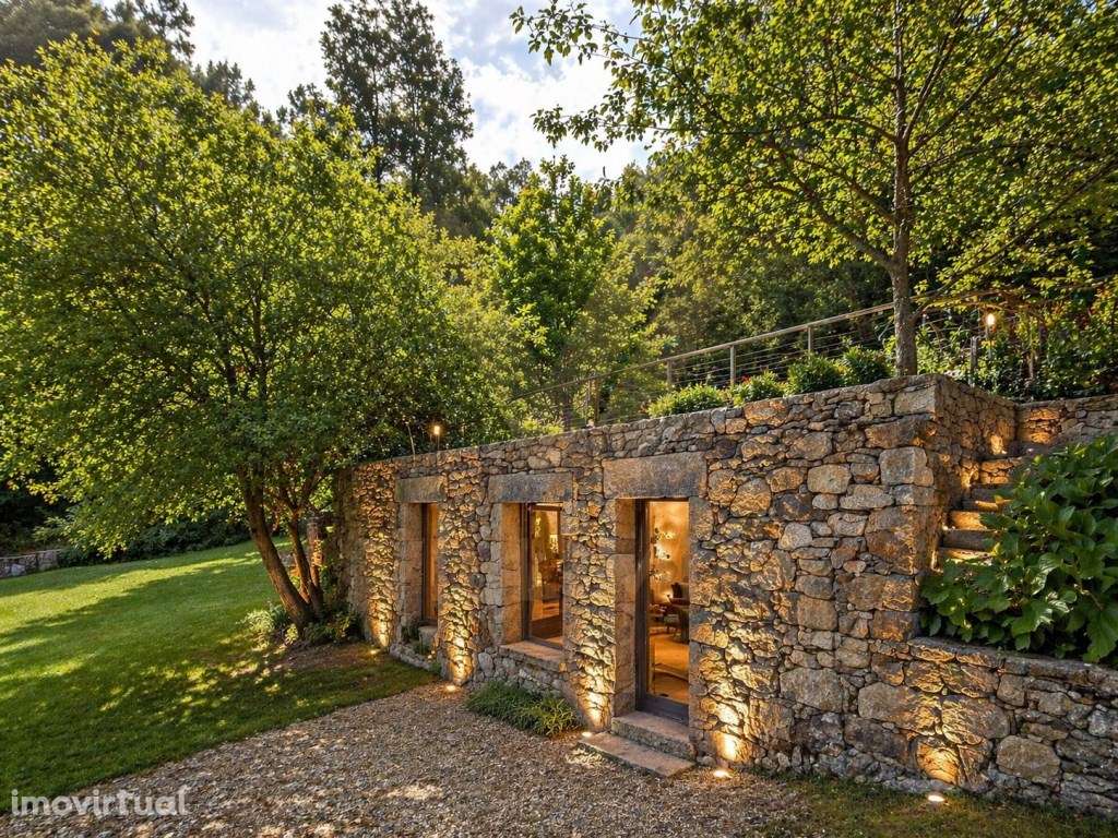 Propriedade com Casa Antiga, Piscina e Terreno Amplo - Cepões - Pon... - Grande imagem: 4/23