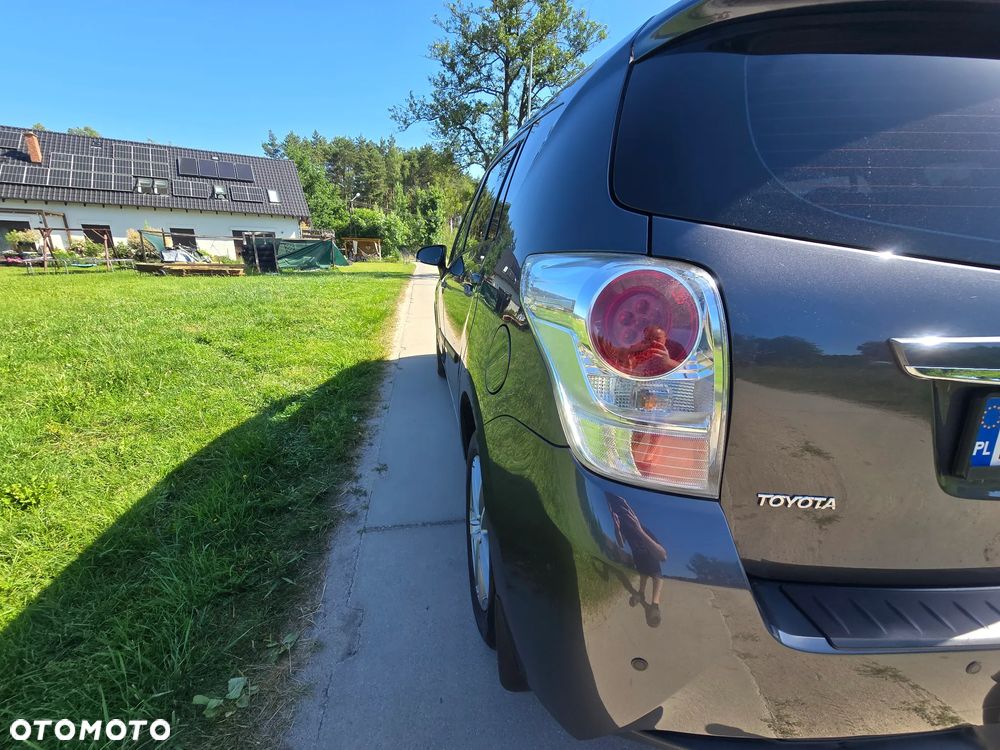 Toyota Verso 1.8 Premium MS EU6 - 29