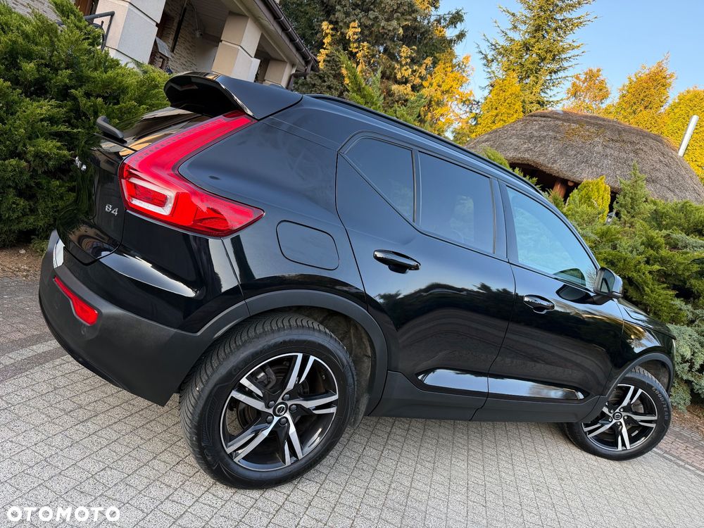 Volvo XC 40 B4 B DKG Plus Black Edition - 14