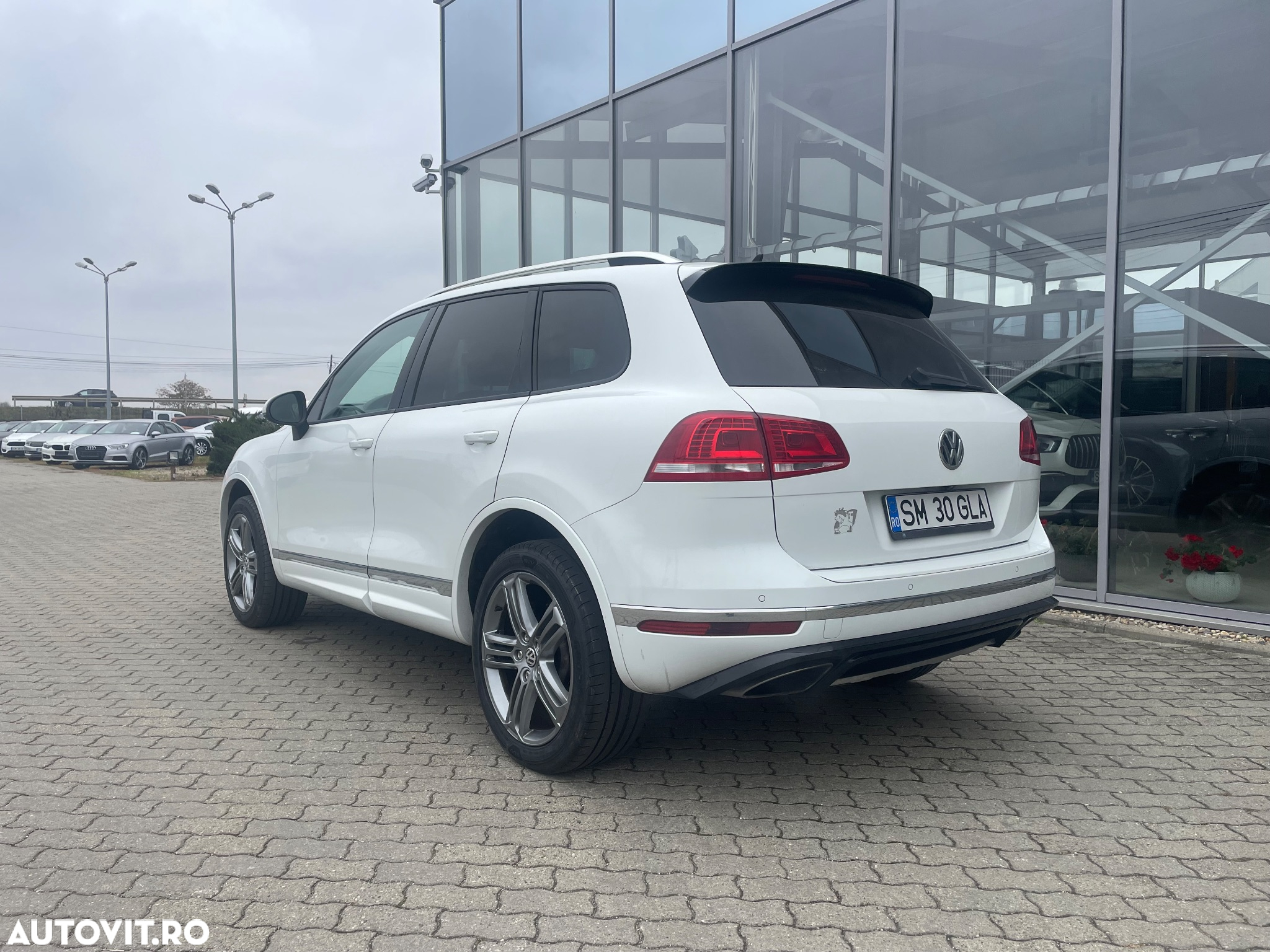 Volkswagen Touareg V6 TDI BMT Supreme Plus - 3