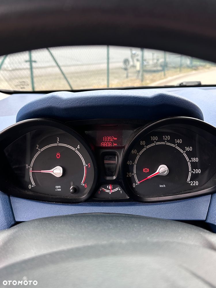 Ford Fiesta 1.6 TDCi Sport - 25