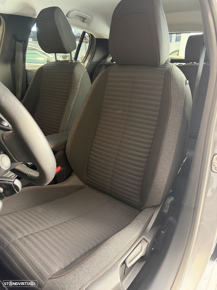 Peugeot e-208 Active - 6