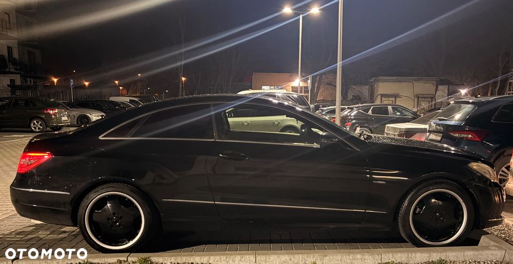 Mercedes-Benz Klasa E 250 CGI BlueEffICIENCY - 19