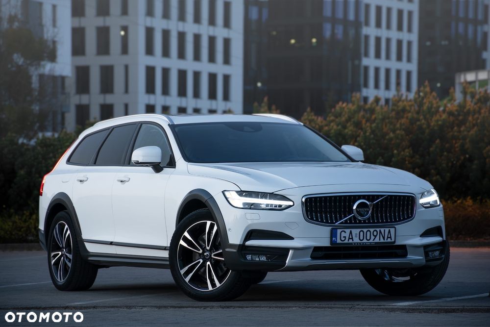 Volvo V90 Cross Country D5 AWD Pro - 1