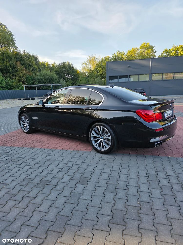 BMW Seria 7 740d xDrive - 9