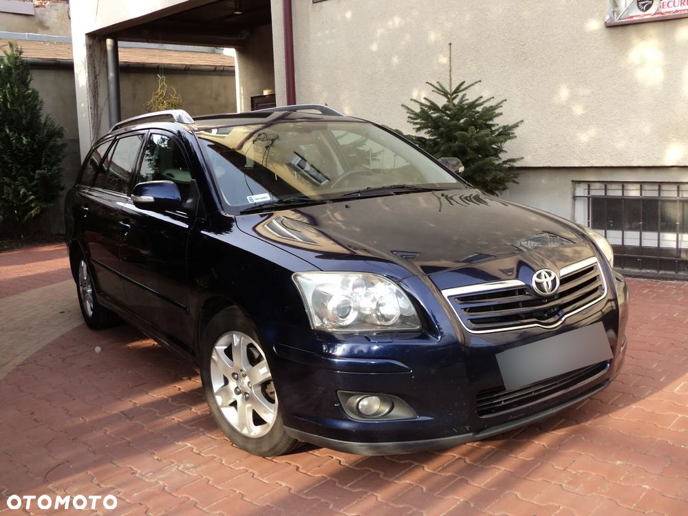 Toyota Avensis 1.8 VVT-i Combi Sol - 3