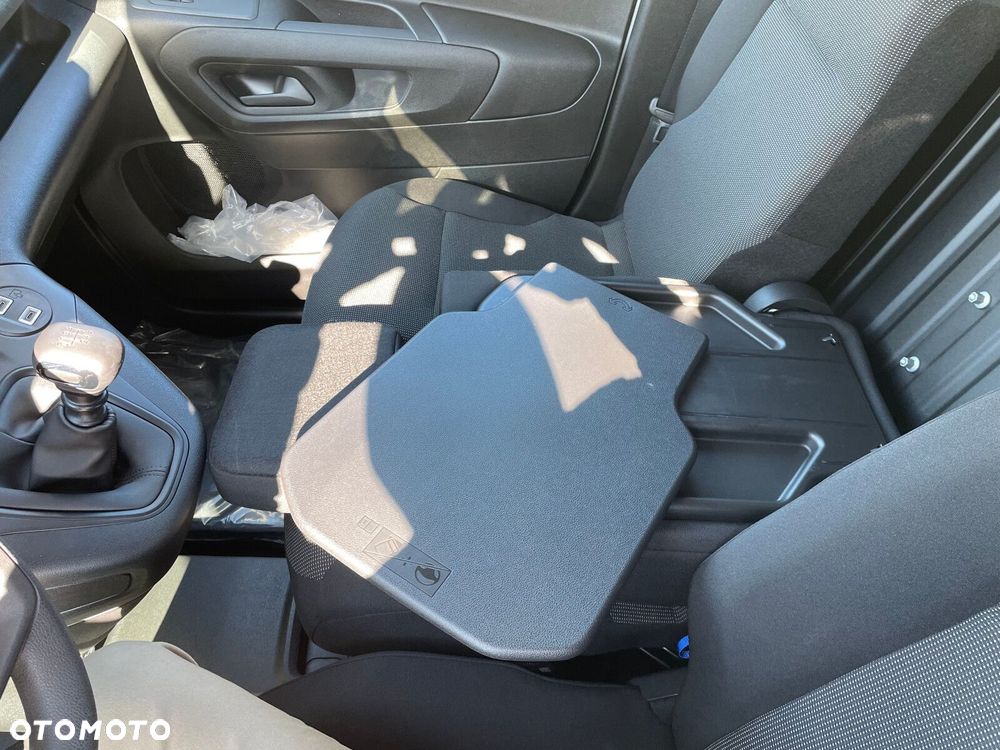 Opel Combo Cargo Combo Cargo Furgon XL Diesel 100KM Manual - 15