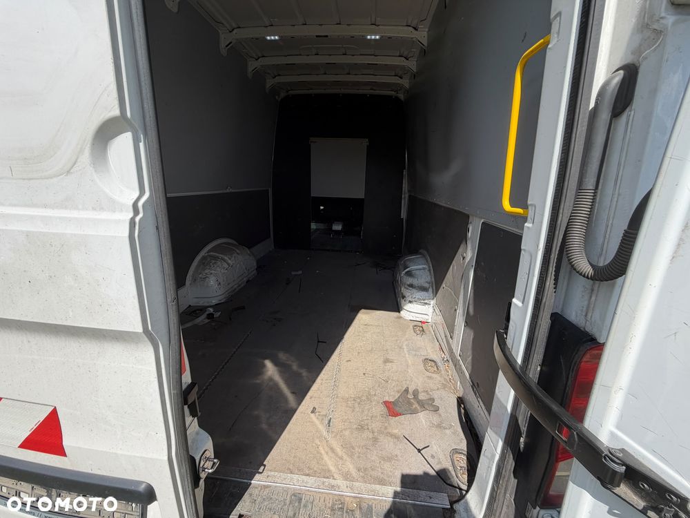 Volkswagen Crafter - 19