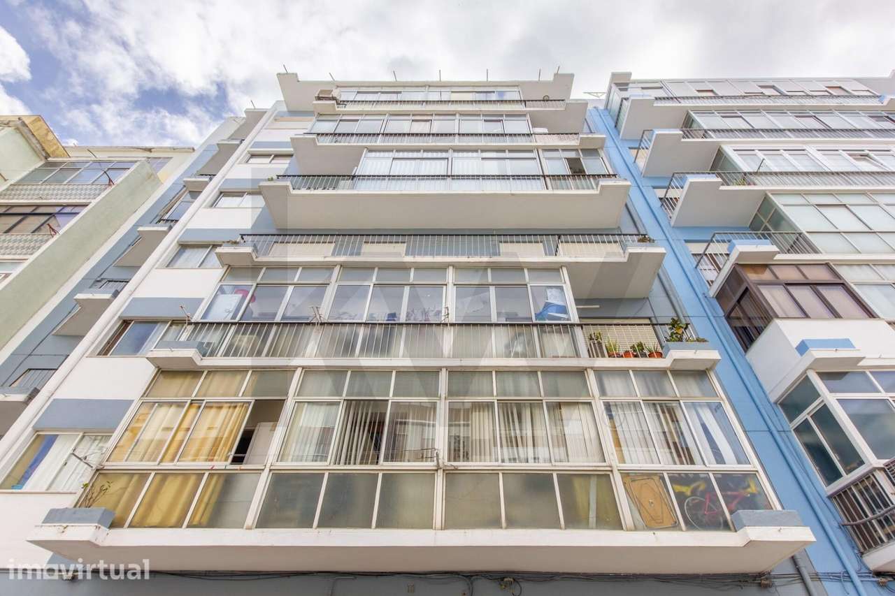 Apartamento T2 na Cova da Piedade com Elevador, Excelente luminosidade - Grande imagem: 2/17