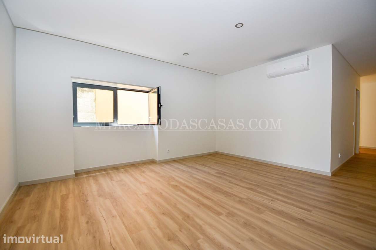 T3 Andar moradia Centro de Espinho - Terraço, Conforto e Estilo de... - Grande imagem: 3/17