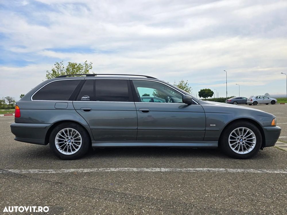 BMW Seria 5 525d Touring - 1