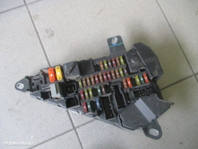 Caixa Fusiveis 690658806 BMW E60 2004 530 D ORIGINAL - 2