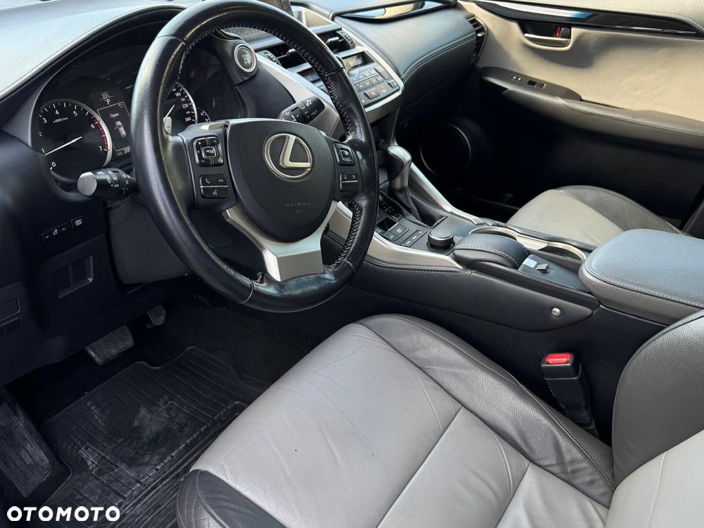 Lexus NX 200t Comfort AWD - 19
