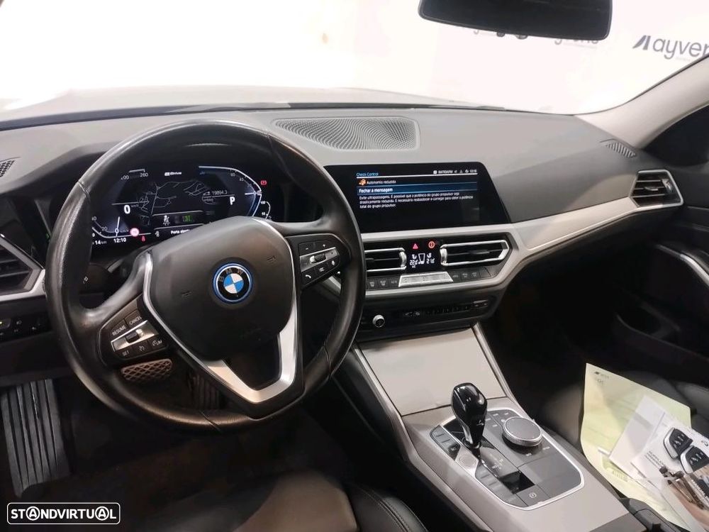 BMW 330 e Auto - 8