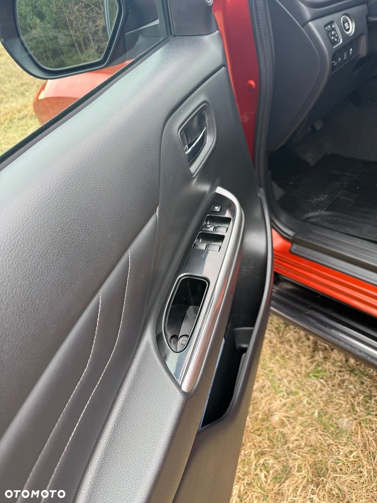 Mitsubishi L200 2.2 d DC Power Instyle Plus - 10