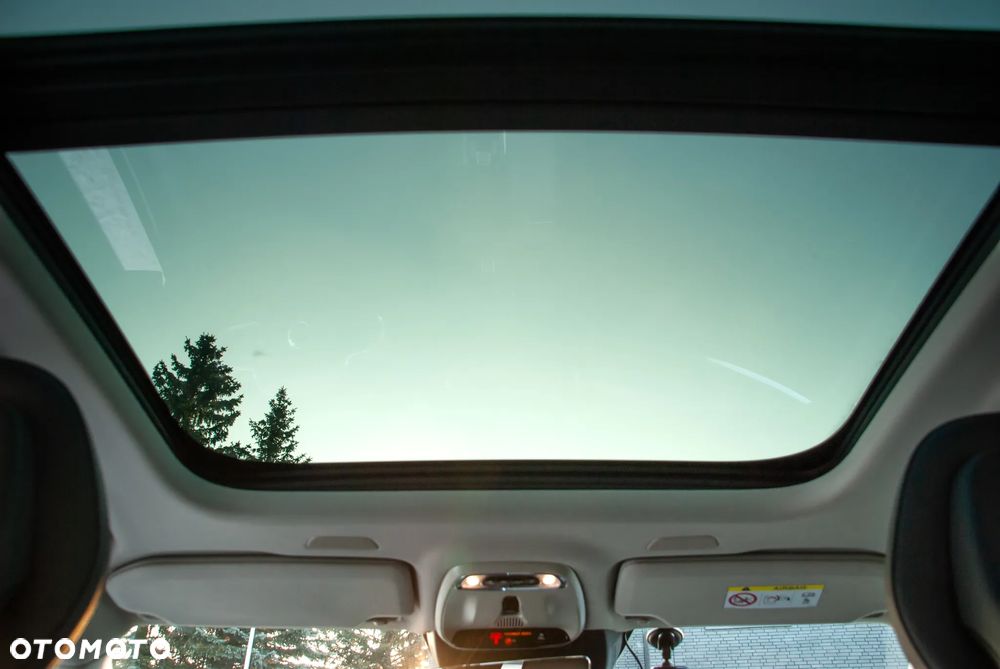 Volvo V90 Cross Country - 28