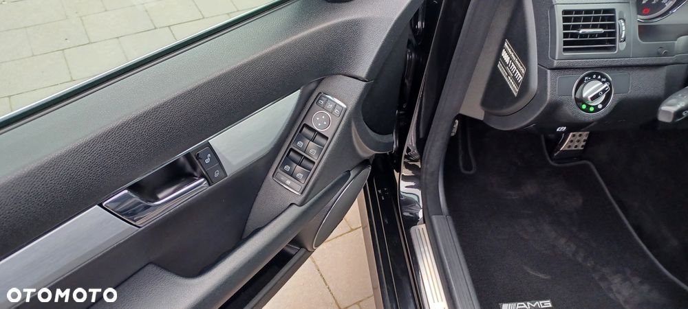 Mercedes-Benz Klasa C 200 Avantgarde Edition - 13