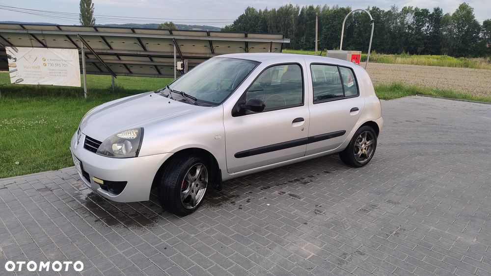 Renault Clio - 1