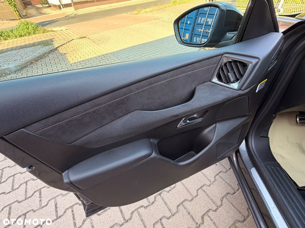 DS Automobiles DS 3 Crossback Performance Line + - 30