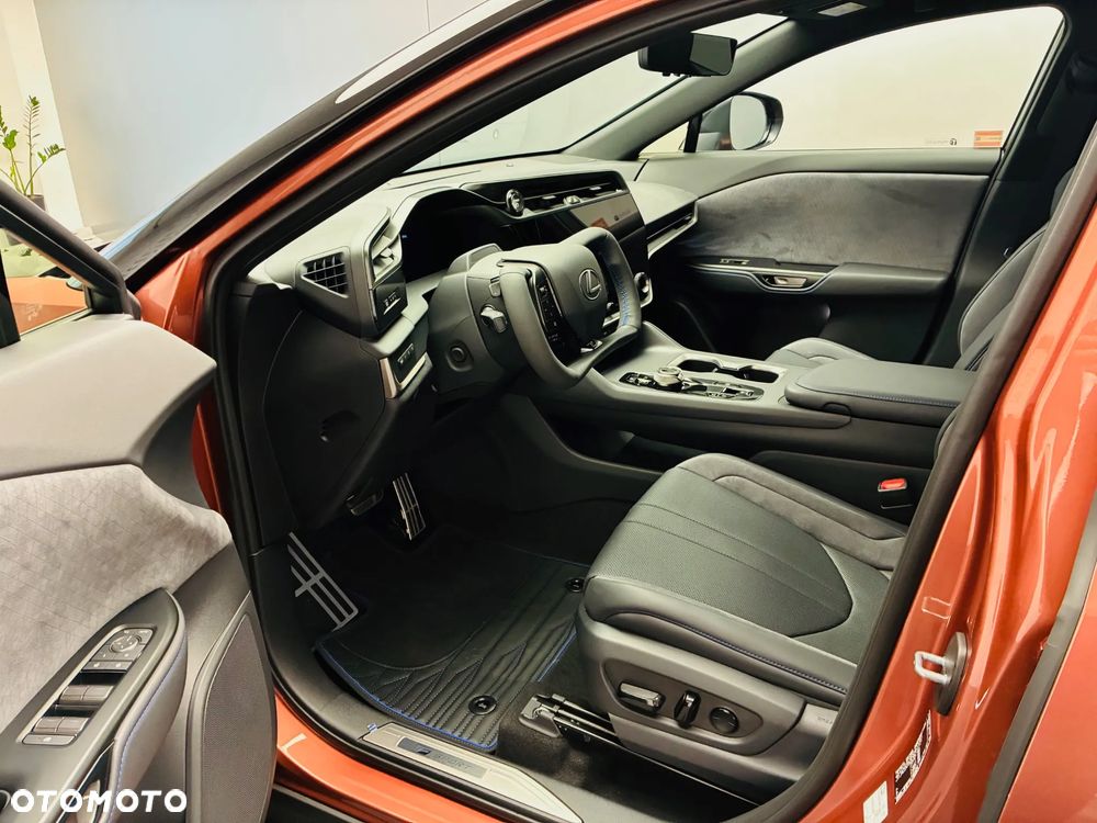 Lexus RZ 550e 77kWh F Sport DIRECT4 - 14