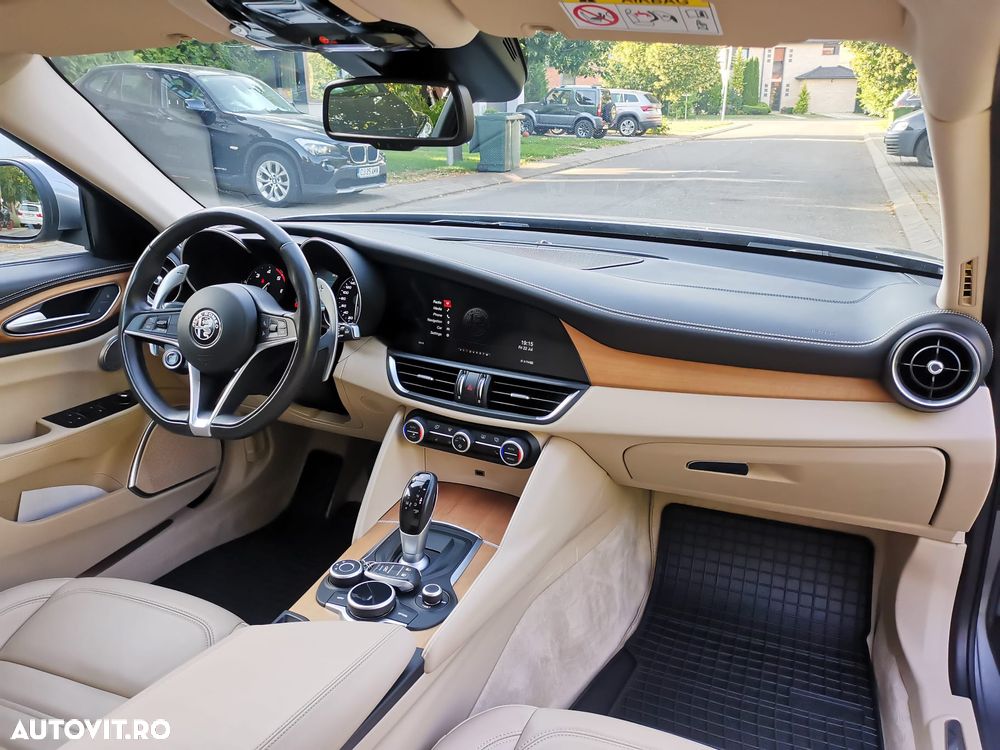 Alfa Romeo Giulia 2.2 Diesel AT8 Executive - 8