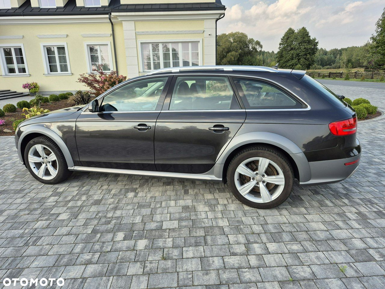 Audi A4 Allroad - 16