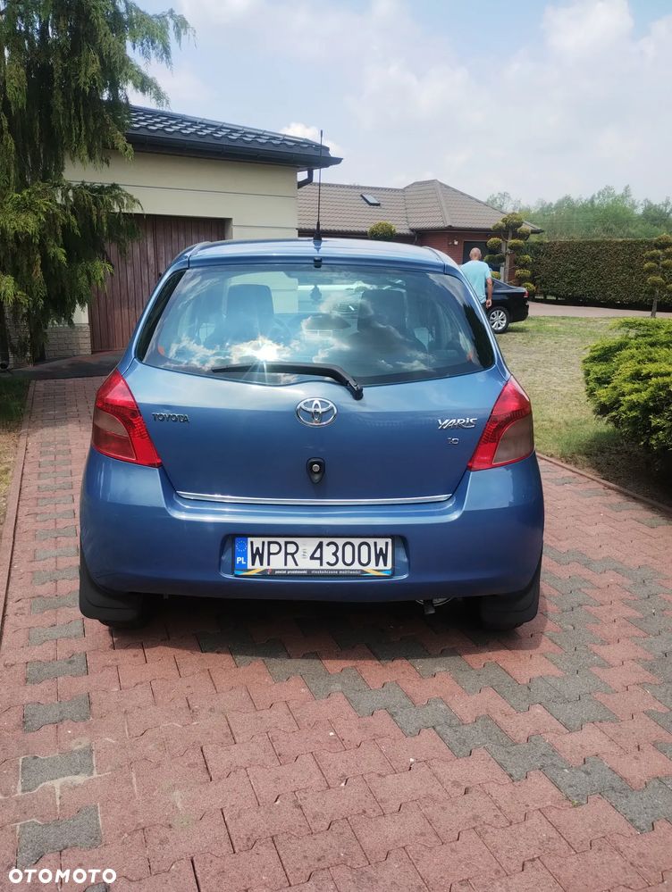 Toyota Yaris - 11